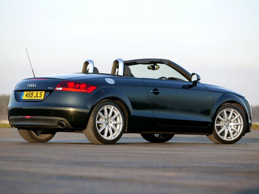  Audi TT Roadster (8J) 2007 года  (UK) (фото 12 из 14)